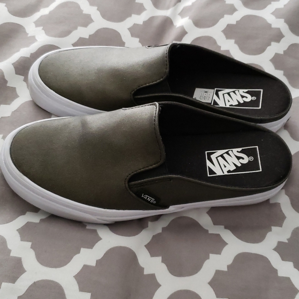 Vans - Picture 4 of 7